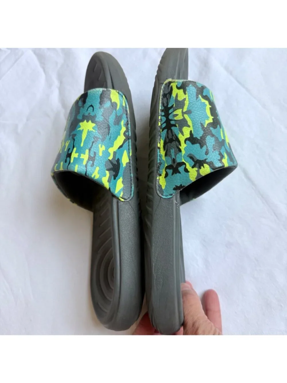 Under Armour Youth Camo Slide Sandals Green Black Blue Slip-On size 4Y